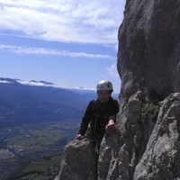 A la sortie de la fissure dièdre