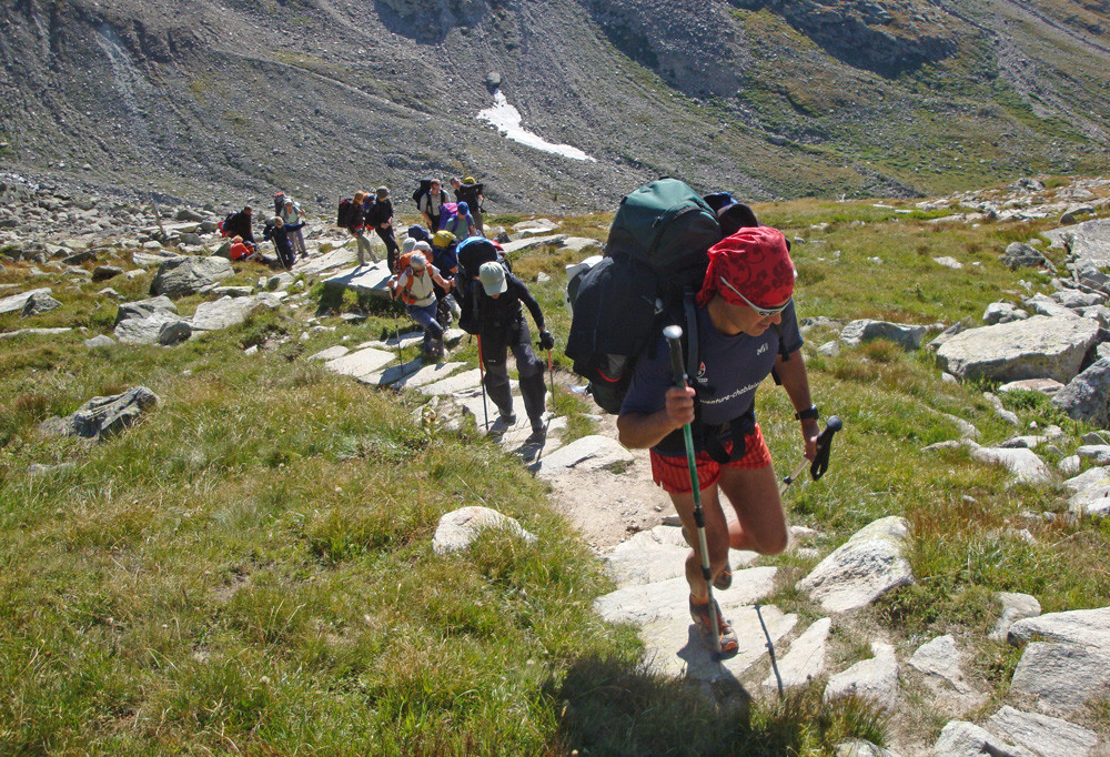 Montée à Almagellerhütte. La voie royale.