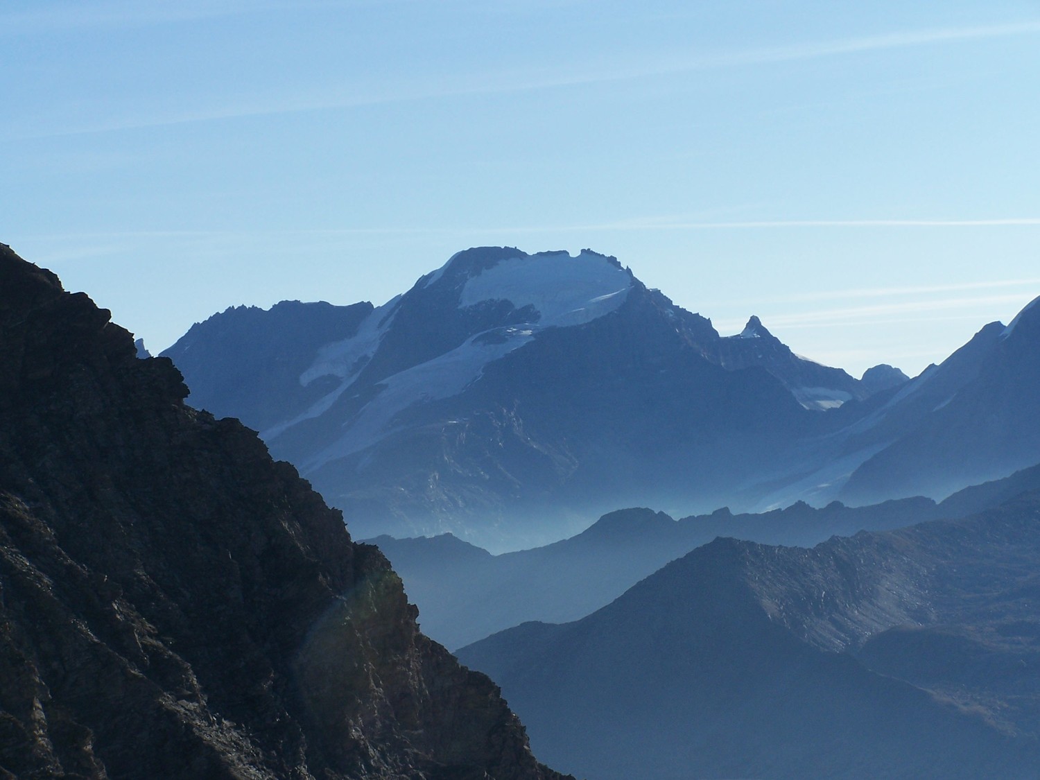 En grimpant sur l'arete Sud, vu sur le Gd Paradis