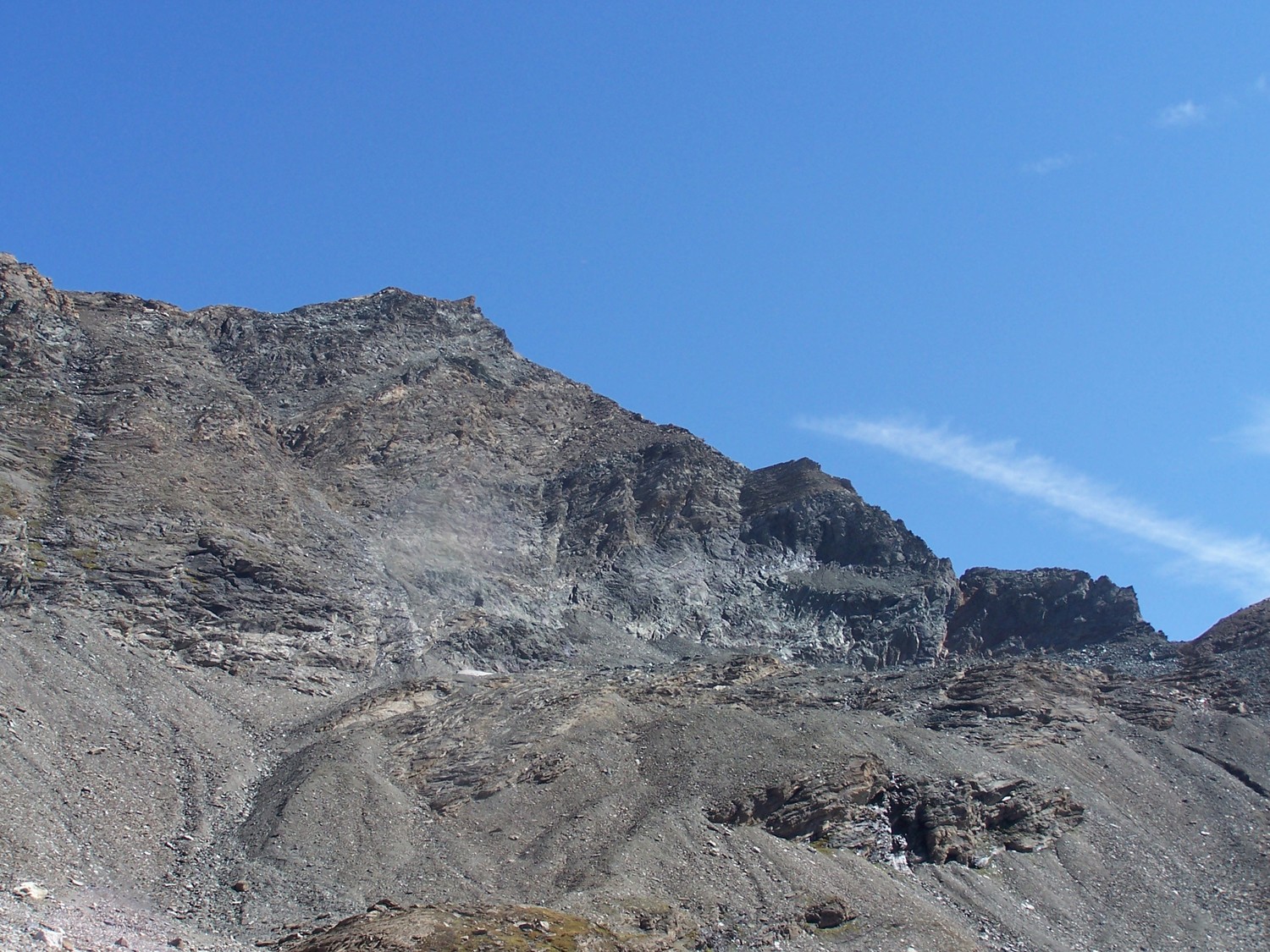 Profile de l'arete Sud dela Galise et le col de la Galise