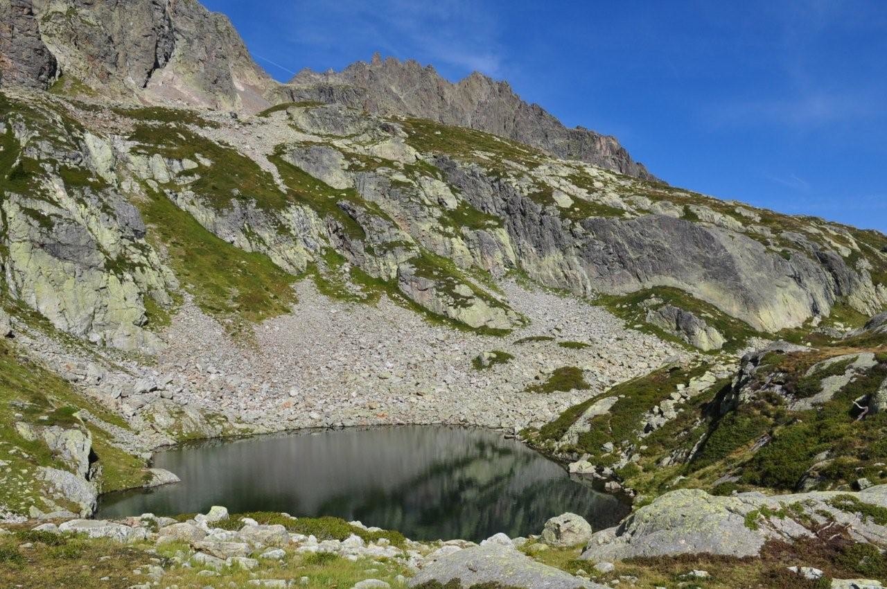 Lac de la Remuaz avec la Mesure en toile de fond