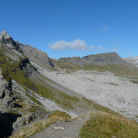 le col de la Portette (Fiz) et la pointe du Dérochoir à gauche.