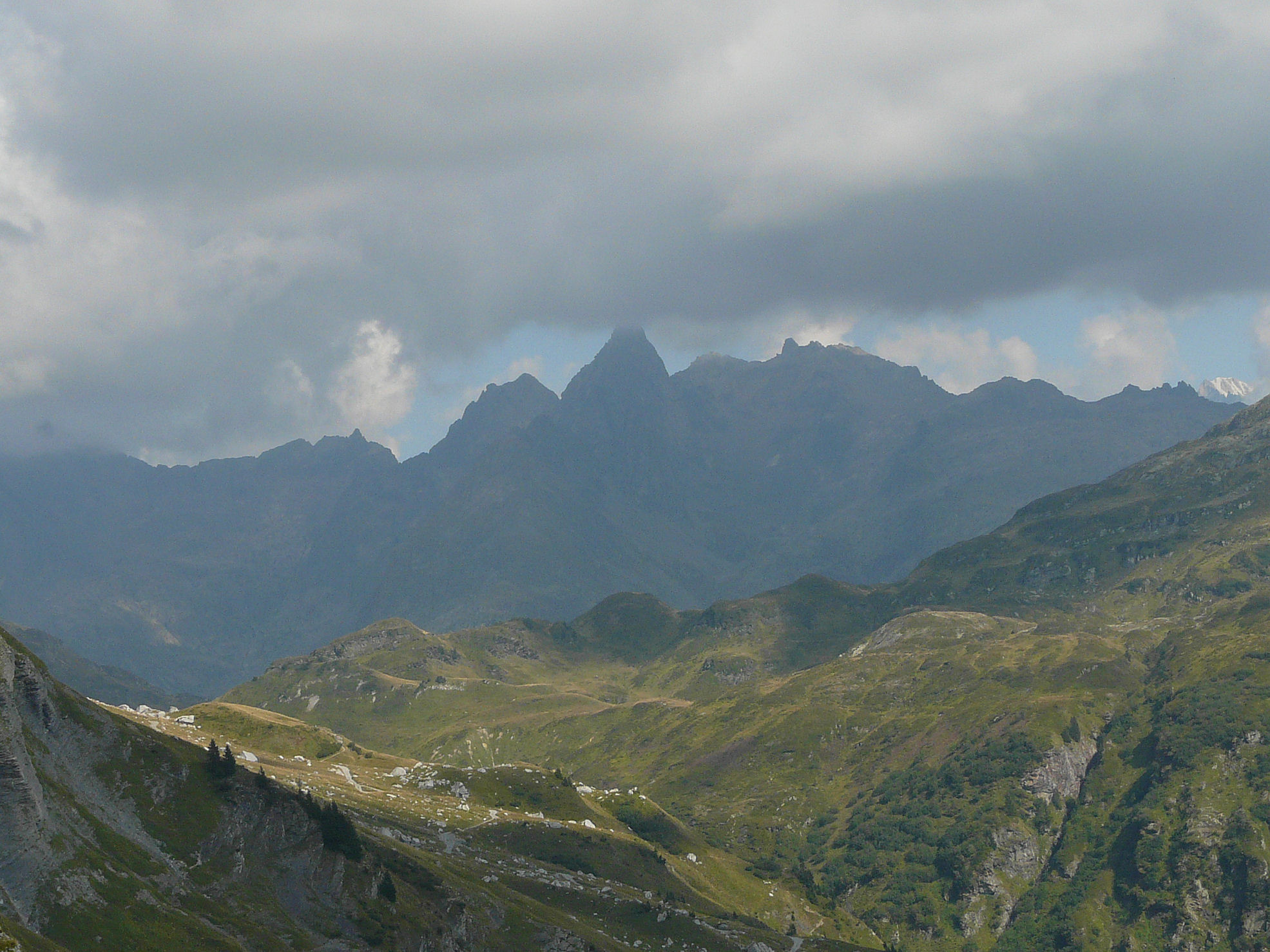 Pointe de Sales Depuis Plaine Joux par le Dérochoir