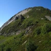 La dent d'Orlu. Au centre, le chemin pour le sommet; à G, l'accès à la face Est !