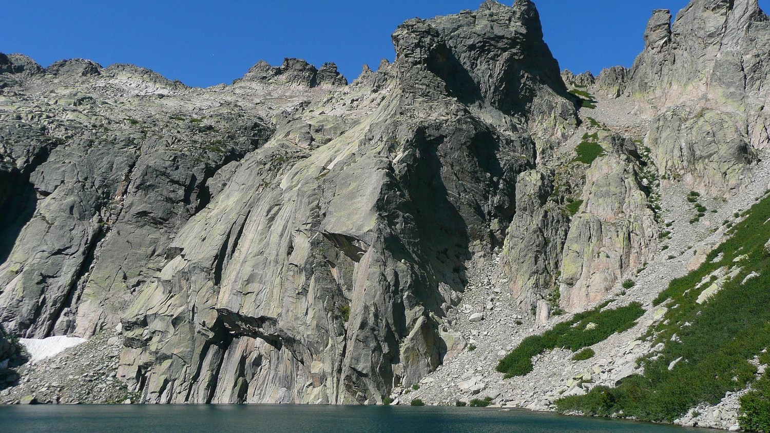 le lac et la voie (il y a dejà une cordée à L2)