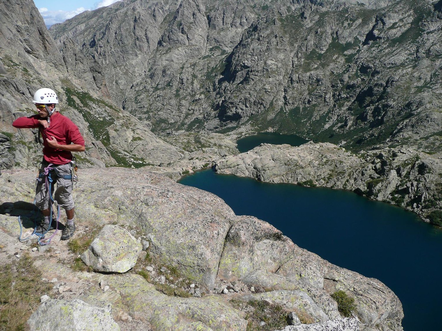 Au sommet, vue sur les 2 lacs