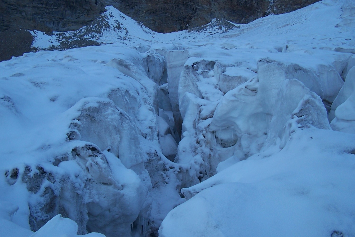 Crevasse sur le glacier de Laveciau