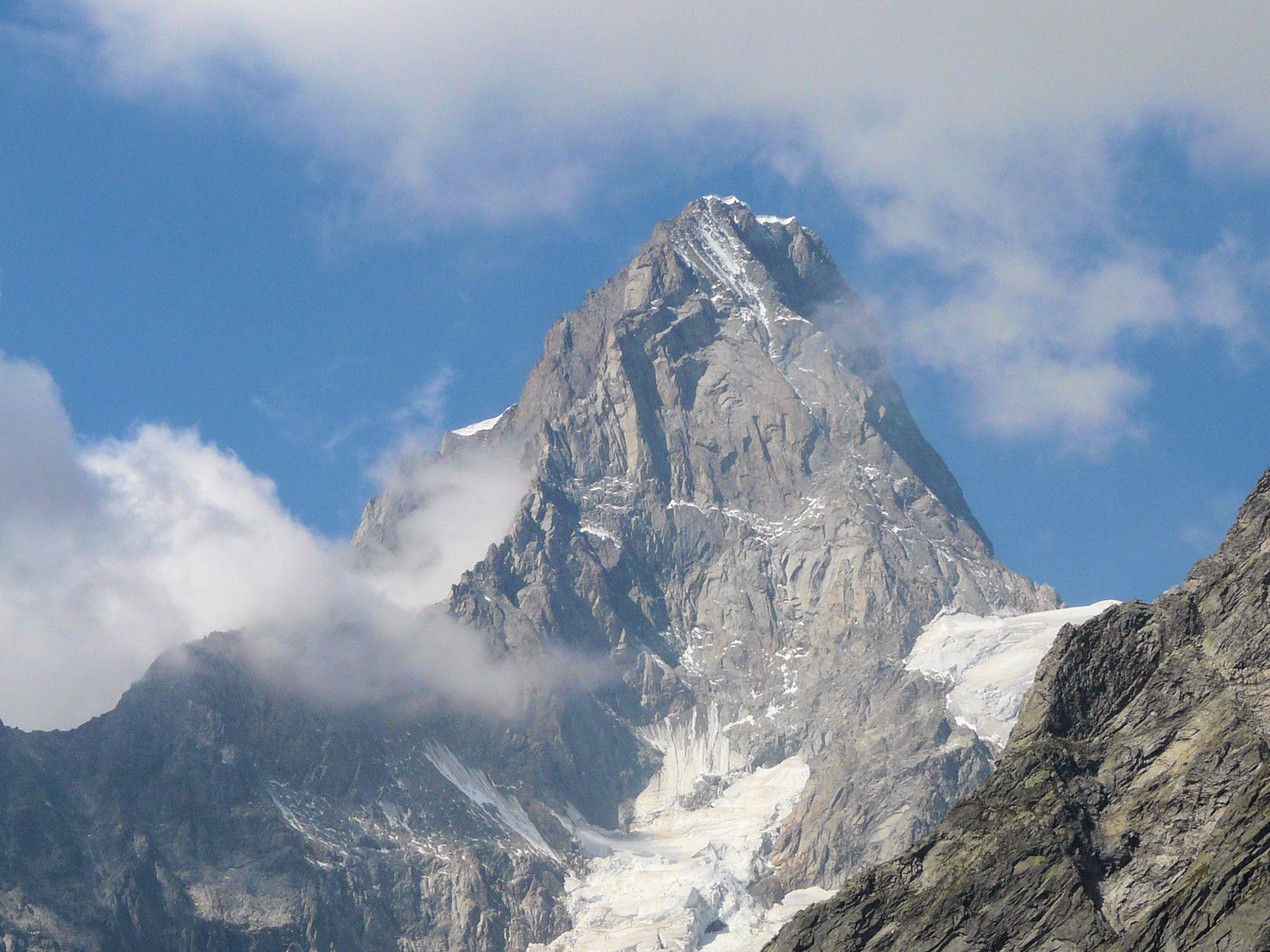 Grandes Jorasses face E (pointe Walker) et col des Hirondelles