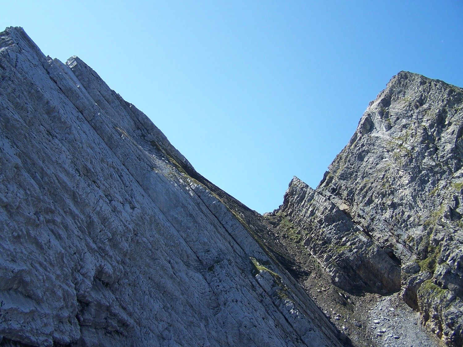L'arête à Marion à gauche et le sommet de la combe à Marion