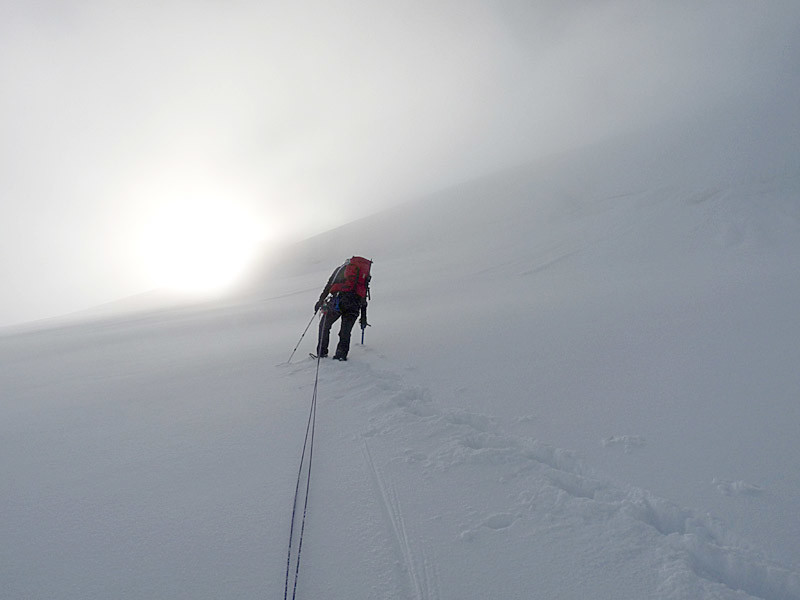 Montée dans le brouillard...