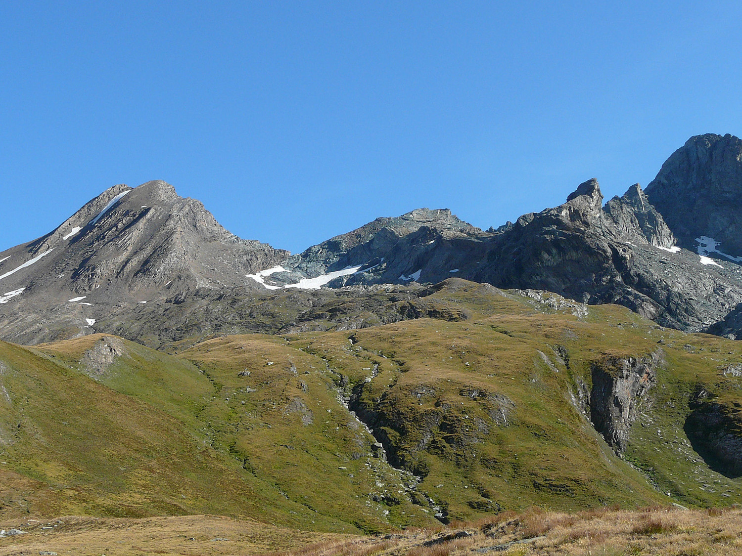 Col d'Arietta et la Tête de la Nouva à gauche (Cogne Grand Paradis)