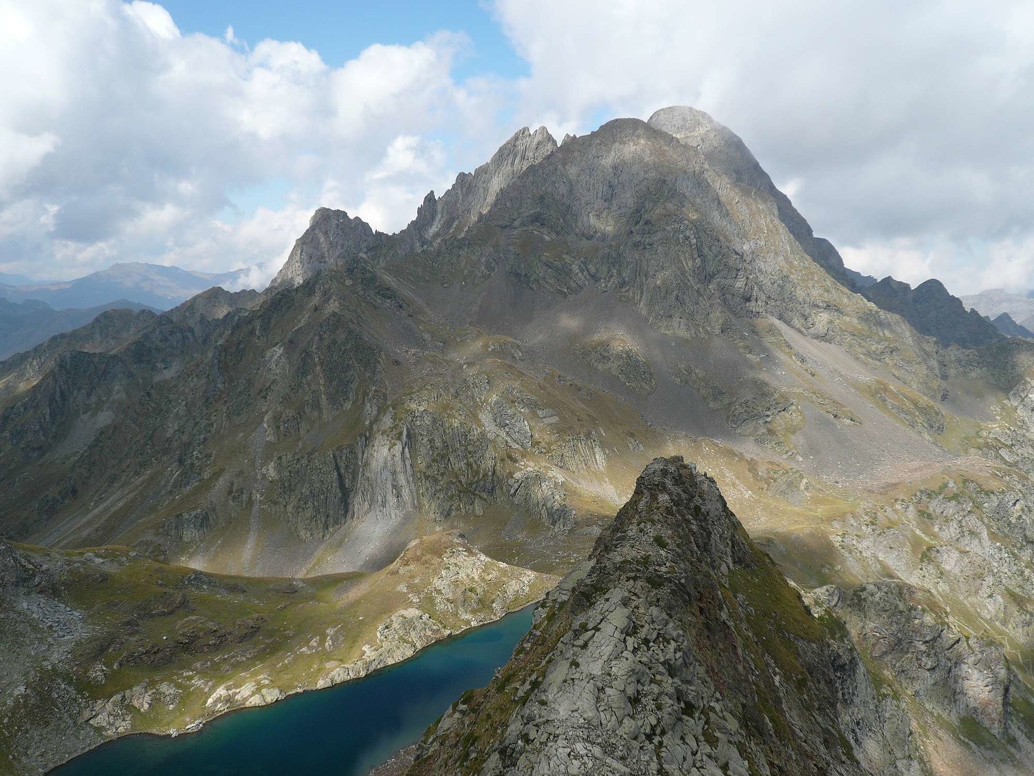 Pic Arrious, le Lurien (derrière)