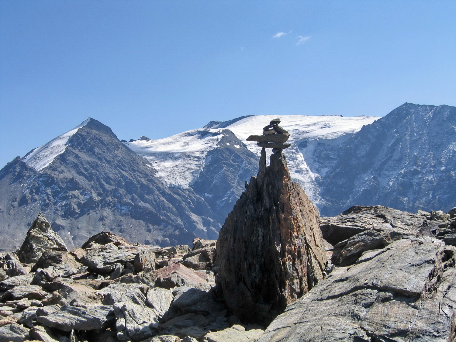 cairn vers le lac blanc et glacier vaudet