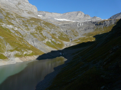 Le Ruan, la combe des Fonds et la montée par le col du Ruan à gauche Le Ruan, la combe des Fonds et la montée par le col du Ruan à gauche