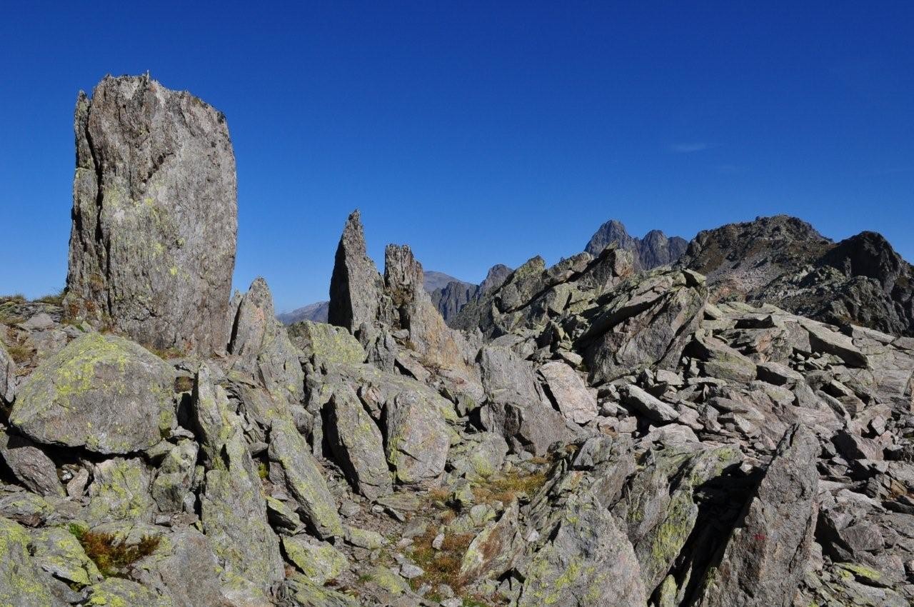 Au point 2452 m. avant le sommet de Charlanon