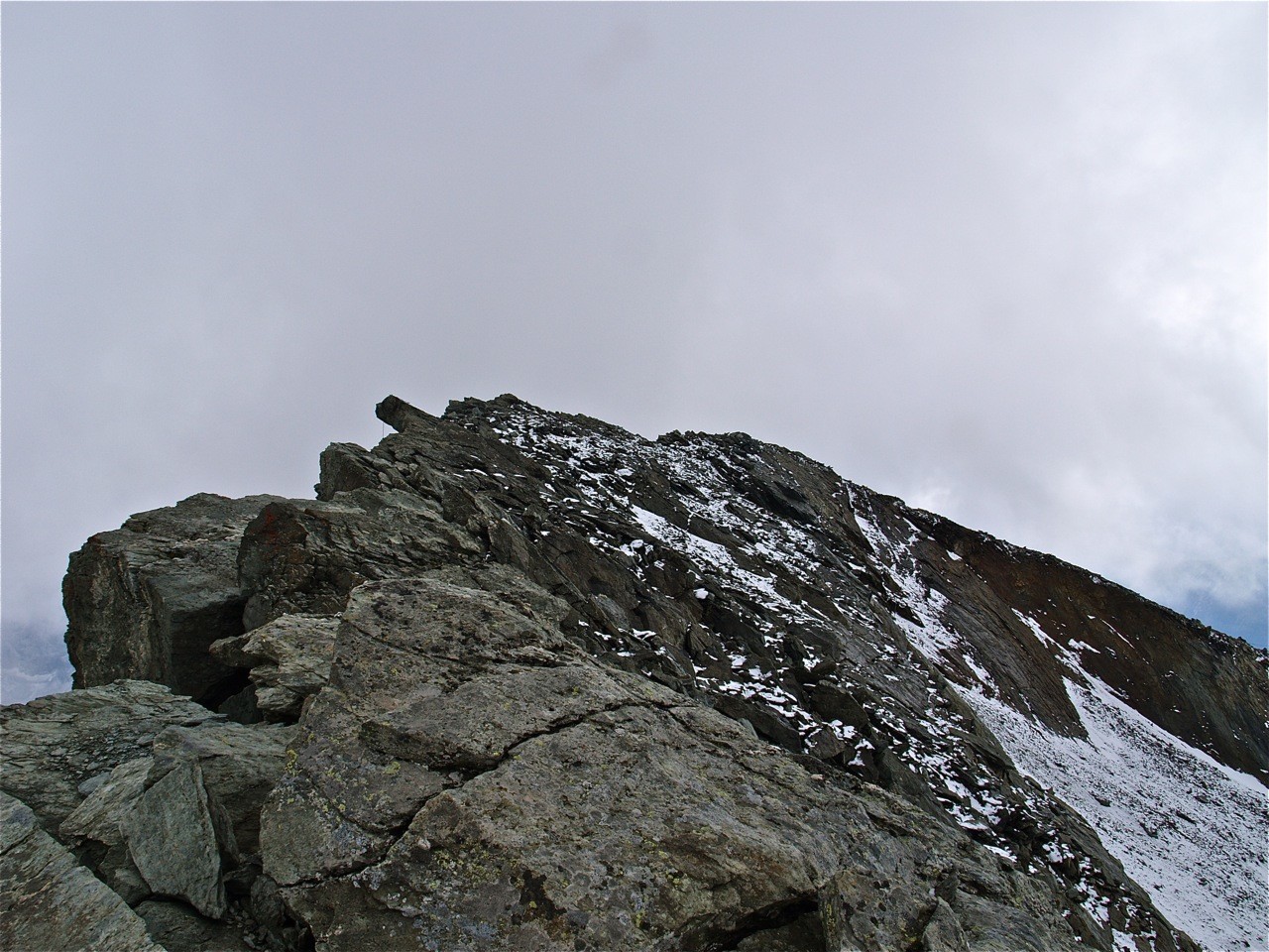 Une autre image le long du retour sur l'arête sud