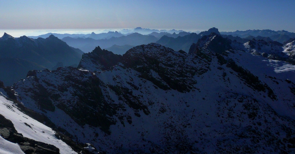 Vue de la Tête de la Frema vers l'Italie et l'Argentera