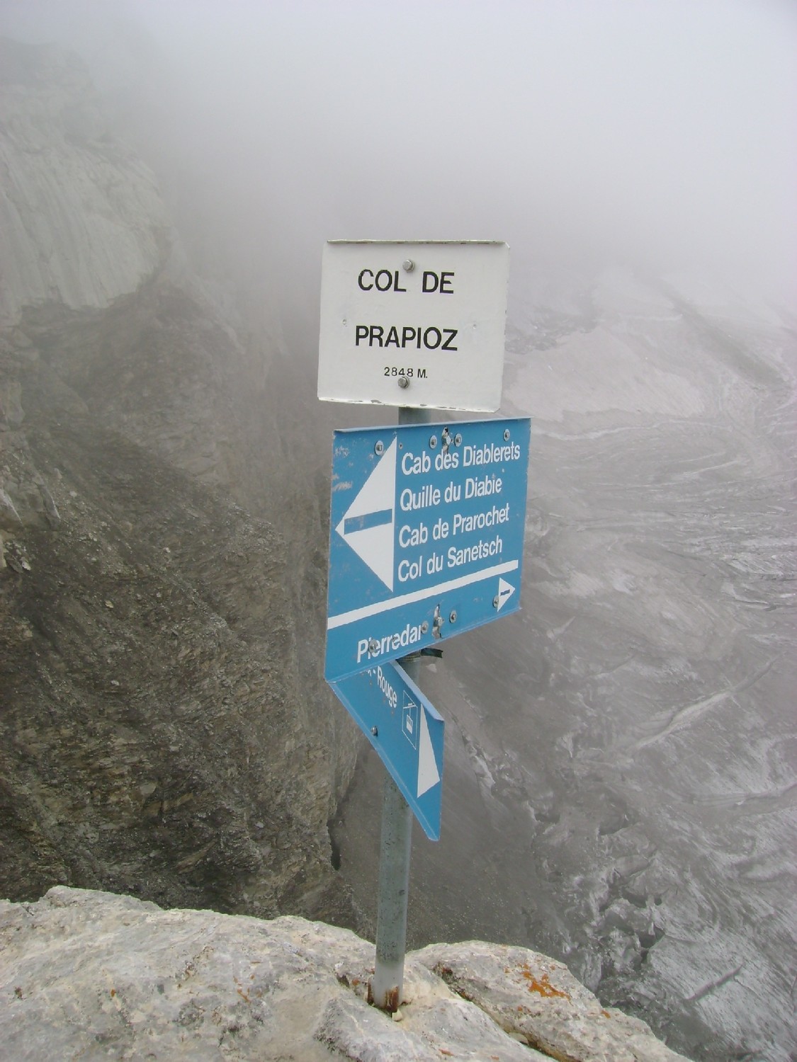 Le col de Prapio... début du brouillard...