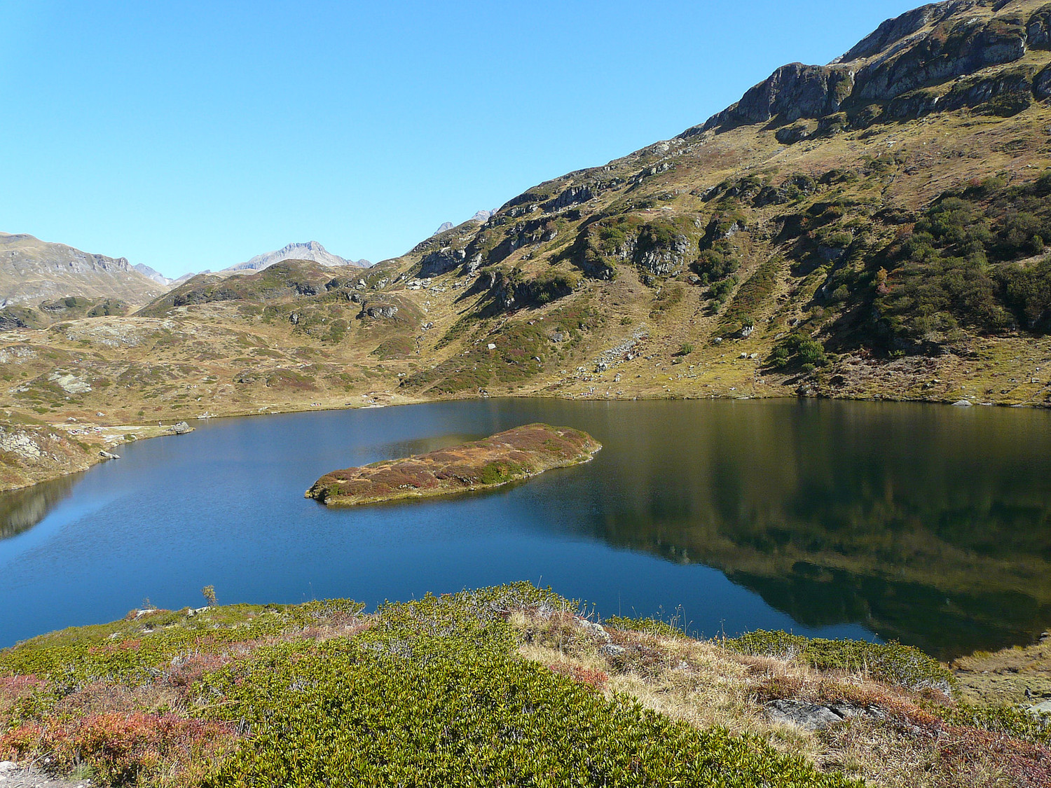 Le lac de Pormenaz