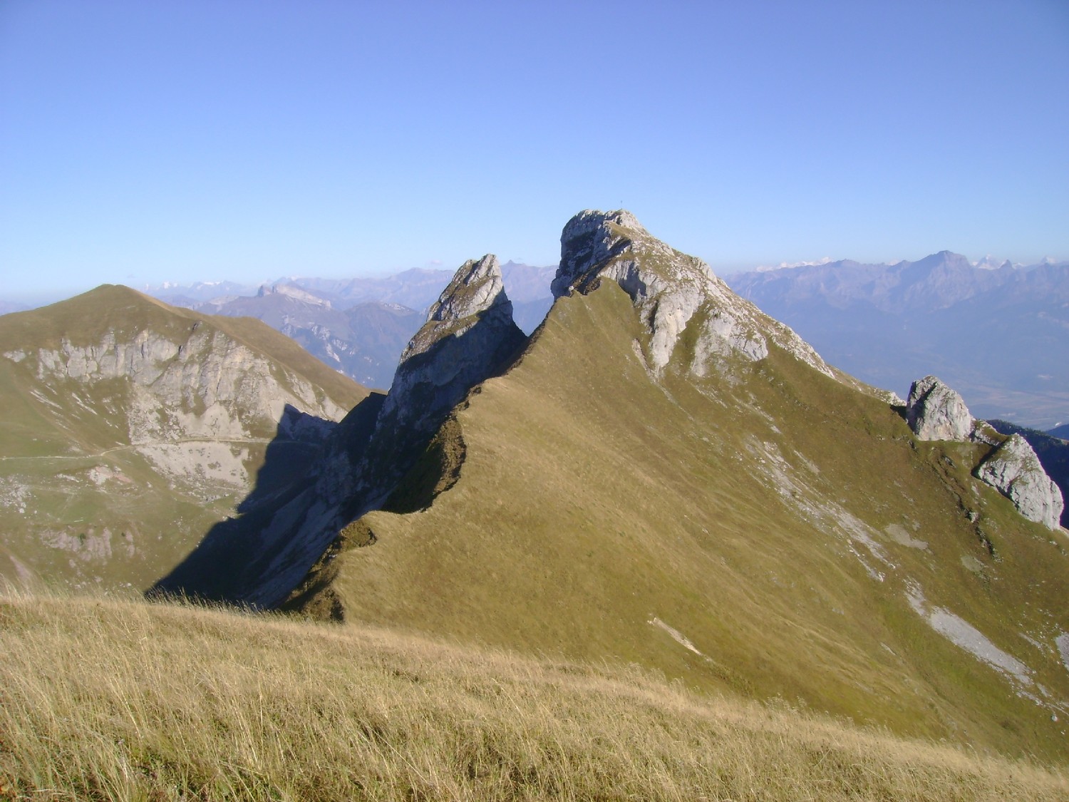 La Petite et la Grande Jumelle vues depuis le Mont Valeur