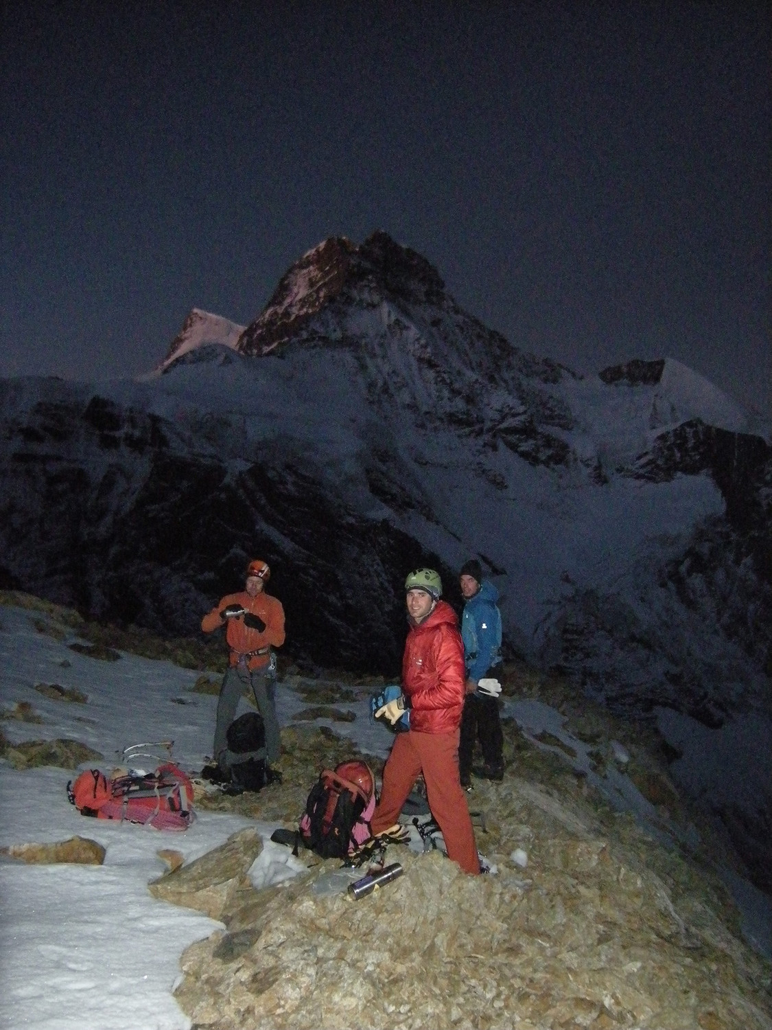 Mönch. Le Mönchplateau et la jungfrau au clair de lune.