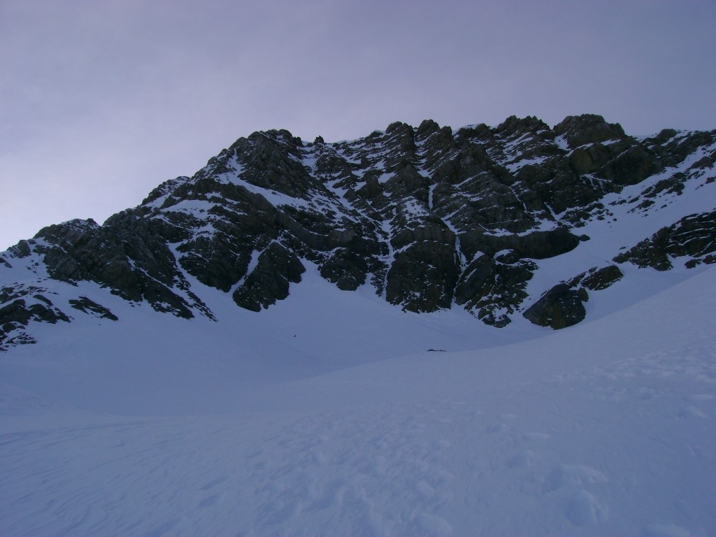 Taillon face W: couloir de gauche, couloir central, goulotte Quintana