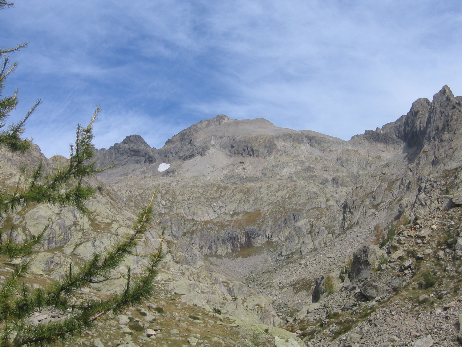 Cime Cabret à sa gauche brèche Risso à droite b.che Cabret