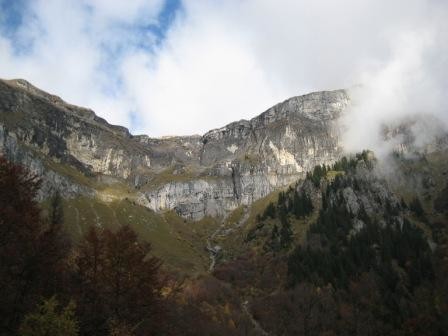 Cirque de Charbonnière = bassin versant partiel de l'Ugine