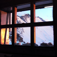 Coucher de soleil de la fenêtre du refuge Durier