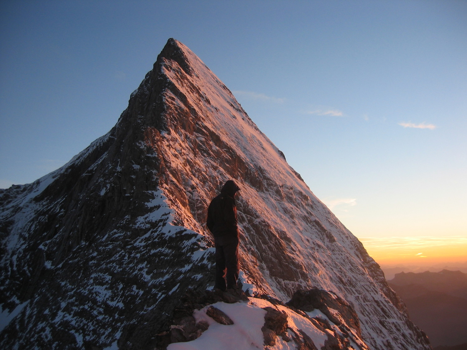 Eiger: the sunset before the trip on Mittelegi ridge