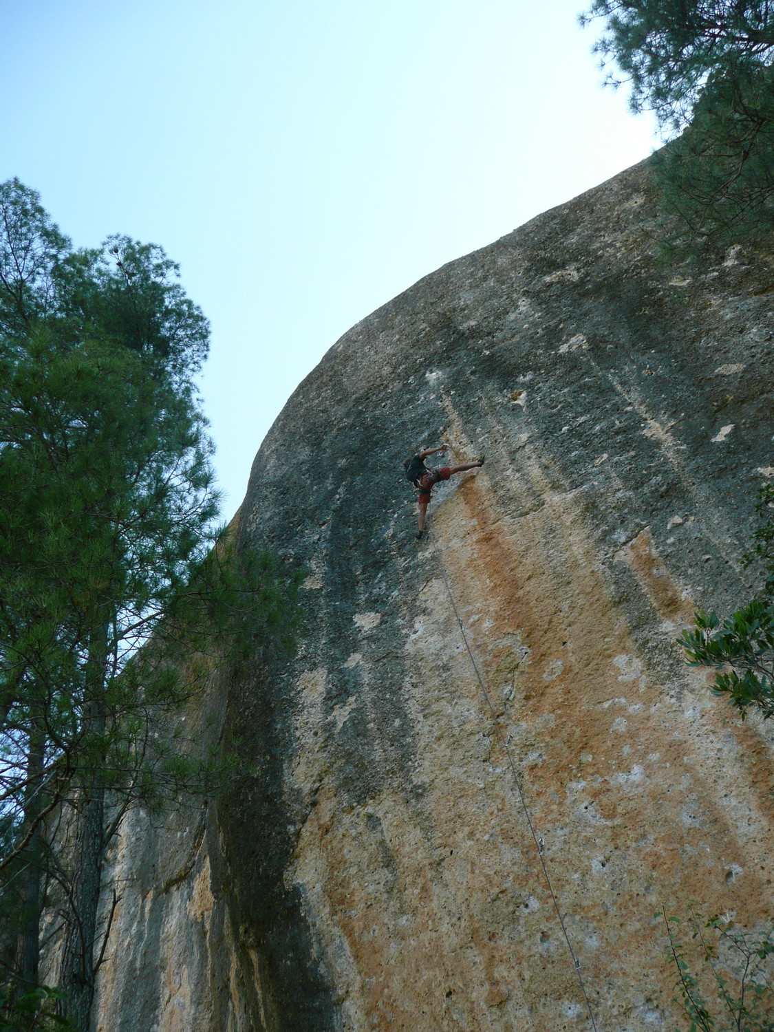 Lolo dans Pitus i Flotes (7b), ça pose les talons !