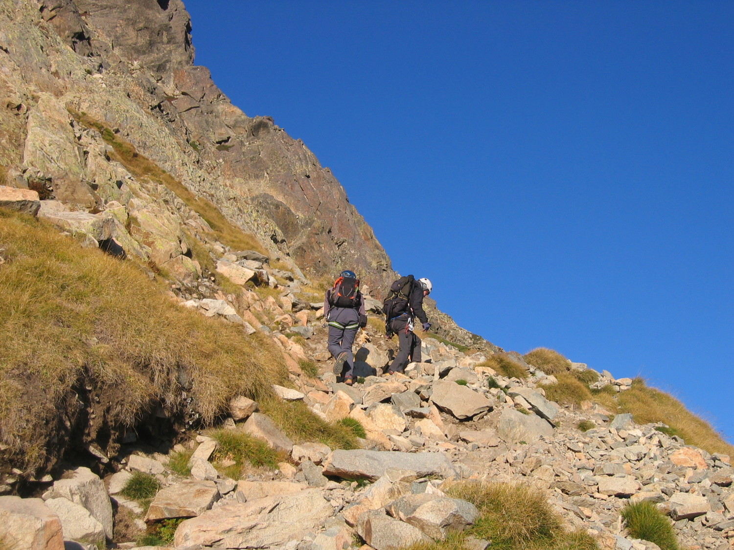 Voie normale de l'Ossau, entre les cheminées