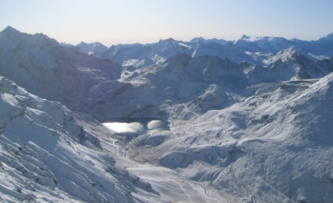 lac de la Sassiere- vue depuis la crête
