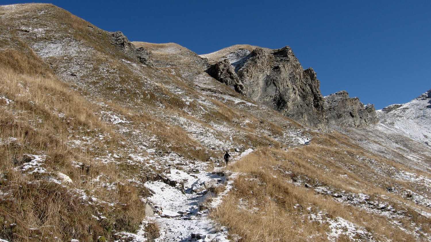 petite poudre sur le sentier