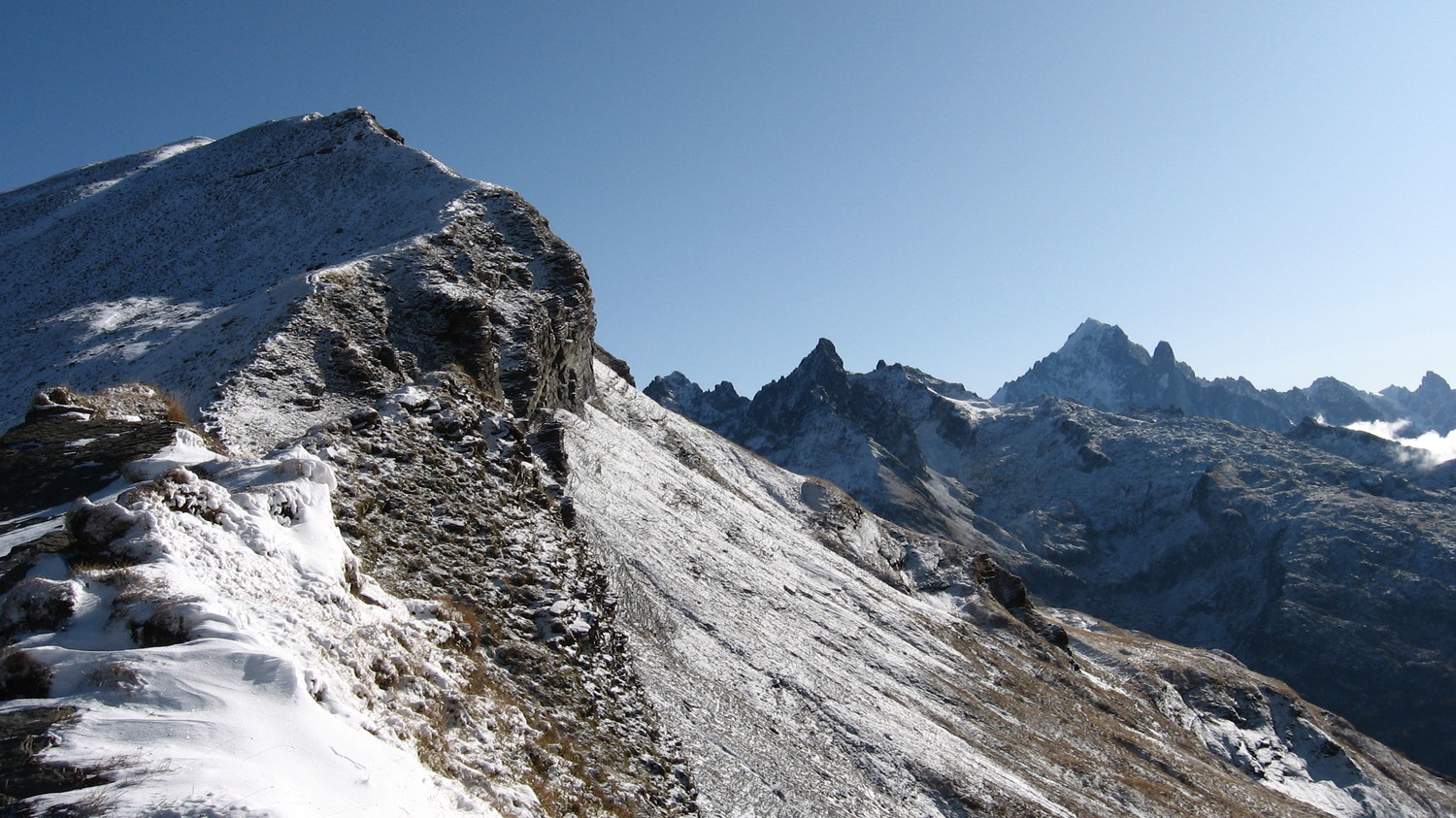 La Tête de Moëde de Profil, le Pouce et l'ensemble Verte-Drus