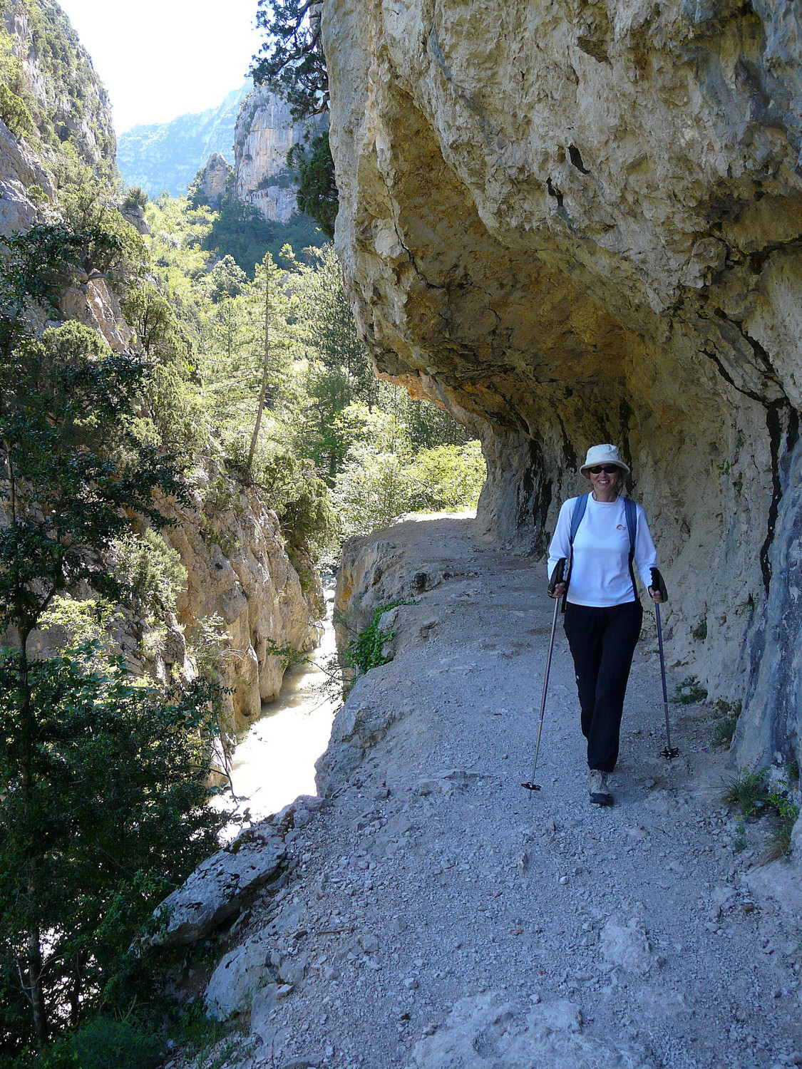 Le chemin taillé, gorges de Trévans