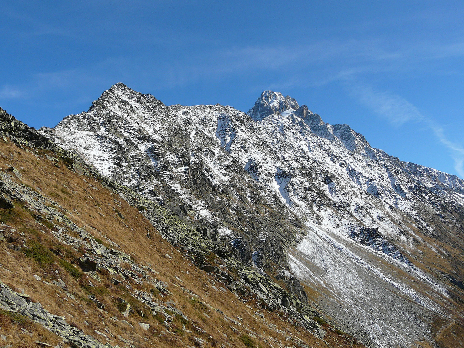 Le Bec Rouge Inférieur (à gauche) Le Chardonnet (à droite)