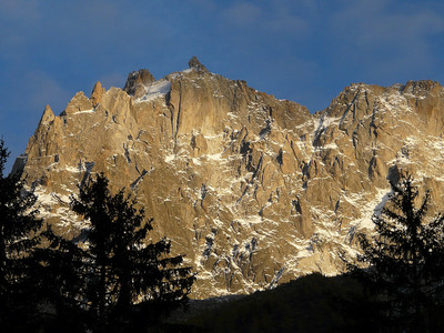 Les aiguilles des Pélerins, du Plan Les aiguilles des Pélerins, du Plan
