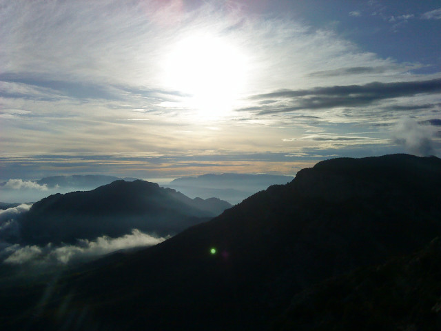 La brume monte