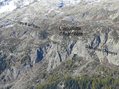 L'aiguillette d'Argentière au pied des Chéserys L'aiguillette d'Argentière au pied des Chéserys