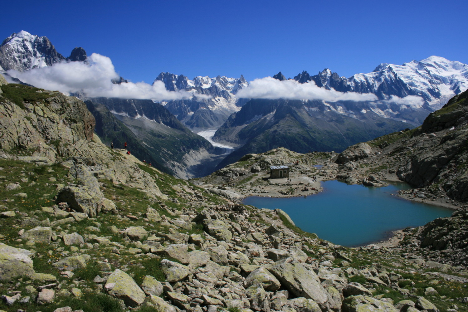 Le massif du Mont Blanc depuis le Lac Blanc
