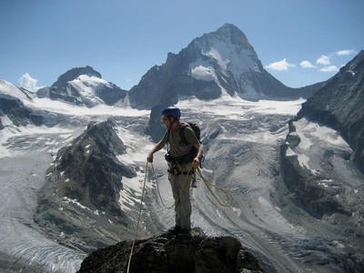 Vue sur la Dent Blanche depuis le "Mammouth" Vue sur la Dent Blanche depuis le "Mammouth"
