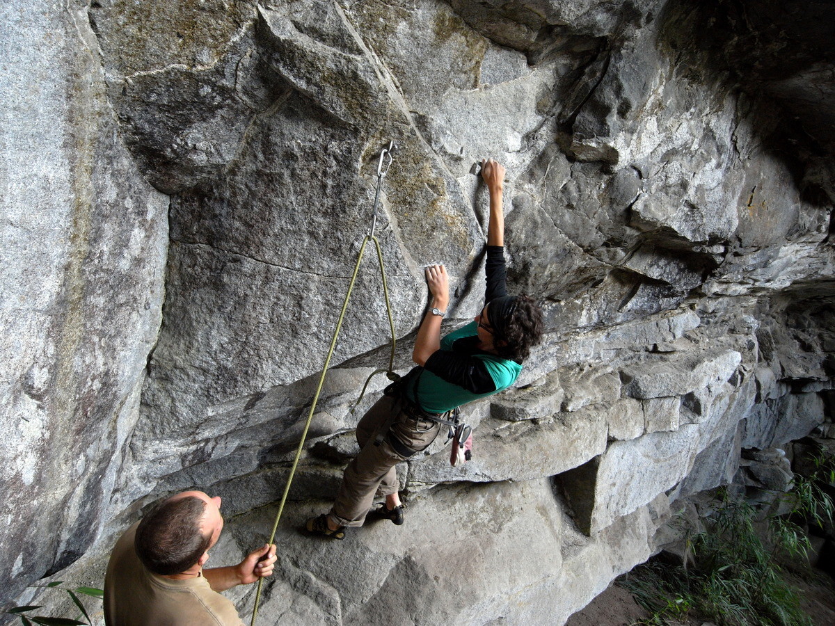 Escalando en Pared Seca (Cochamó)