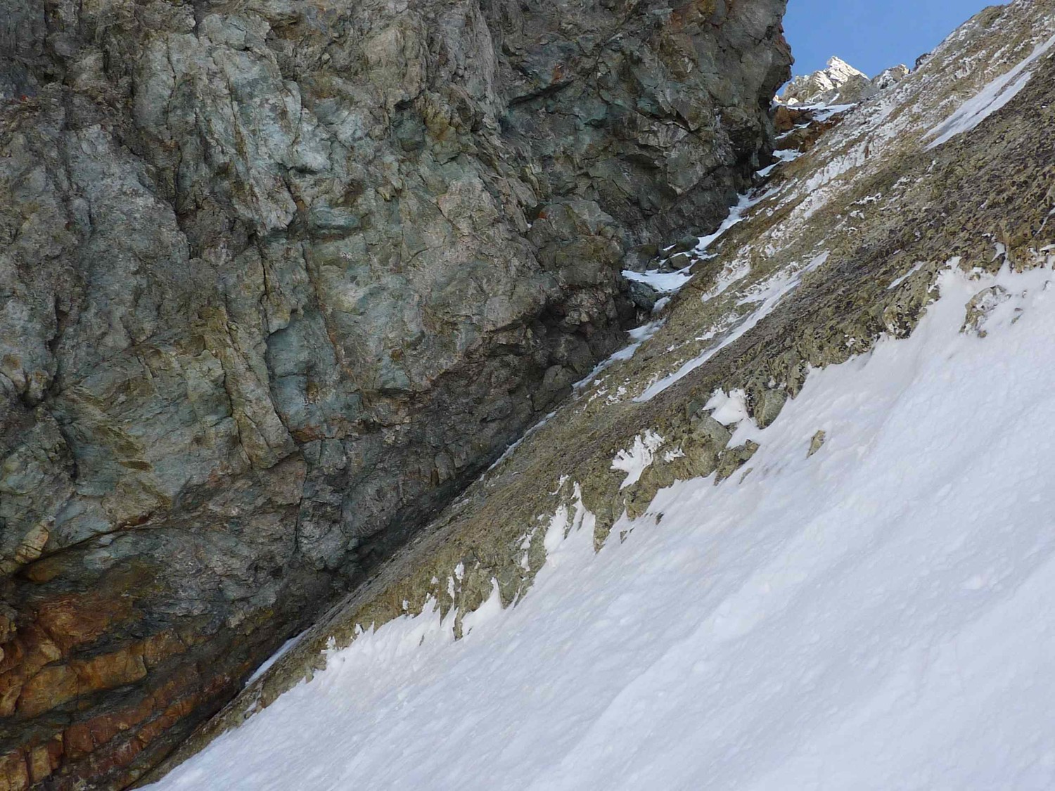 Le couloir Mettrier au Pelvoux. La sortie directe est sèche.
