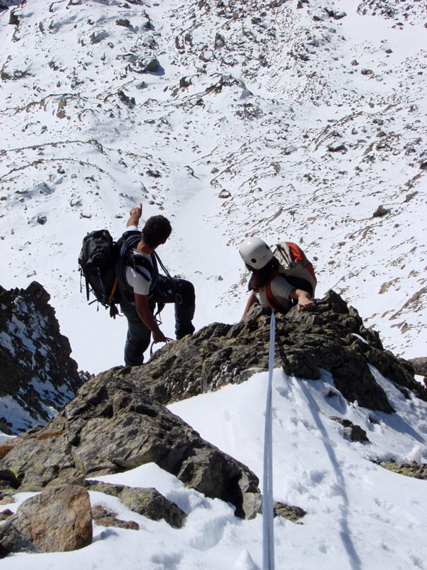 Gélas: arête W: plus haut