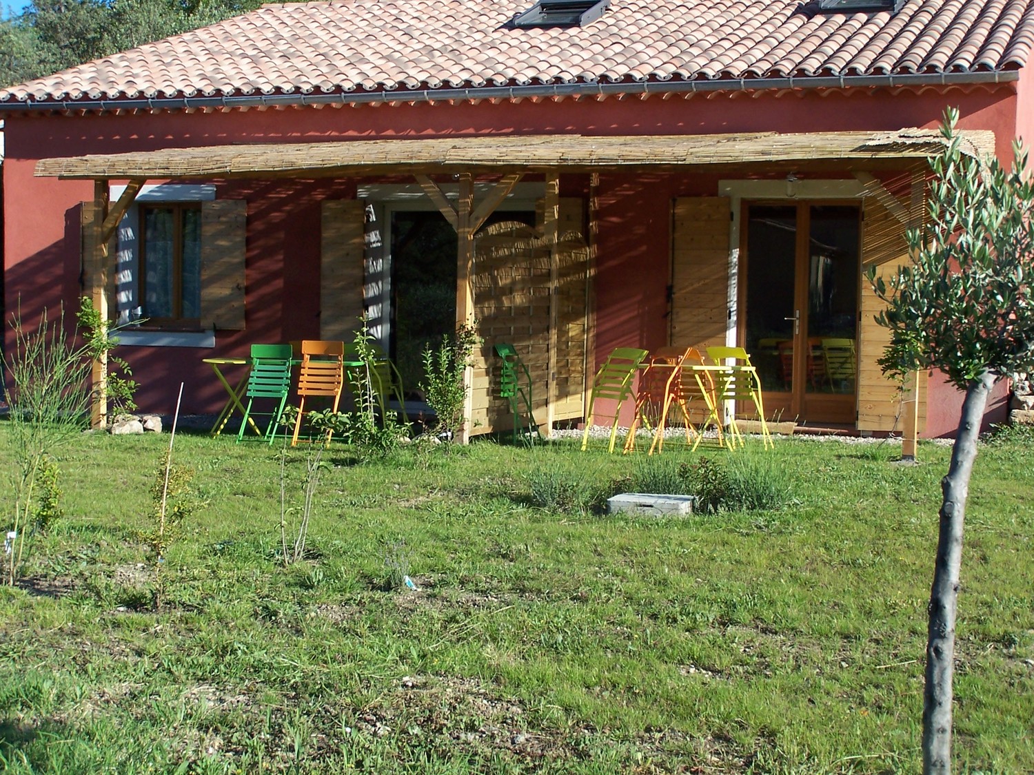 Vue extérieur de l' éco-gîte