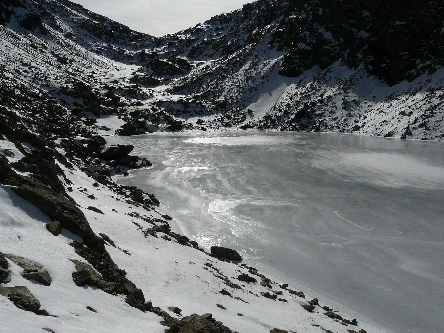Le lac Gelé, une patinoire à 2600m