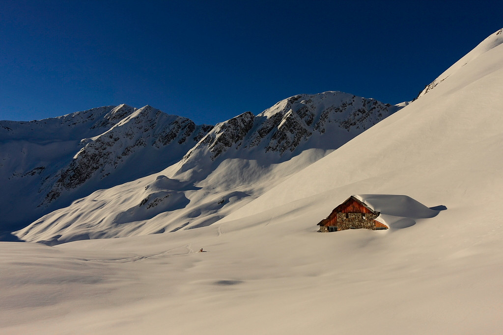 Le chalet du Lac et la pte de la Grande Journée, Savoie, France