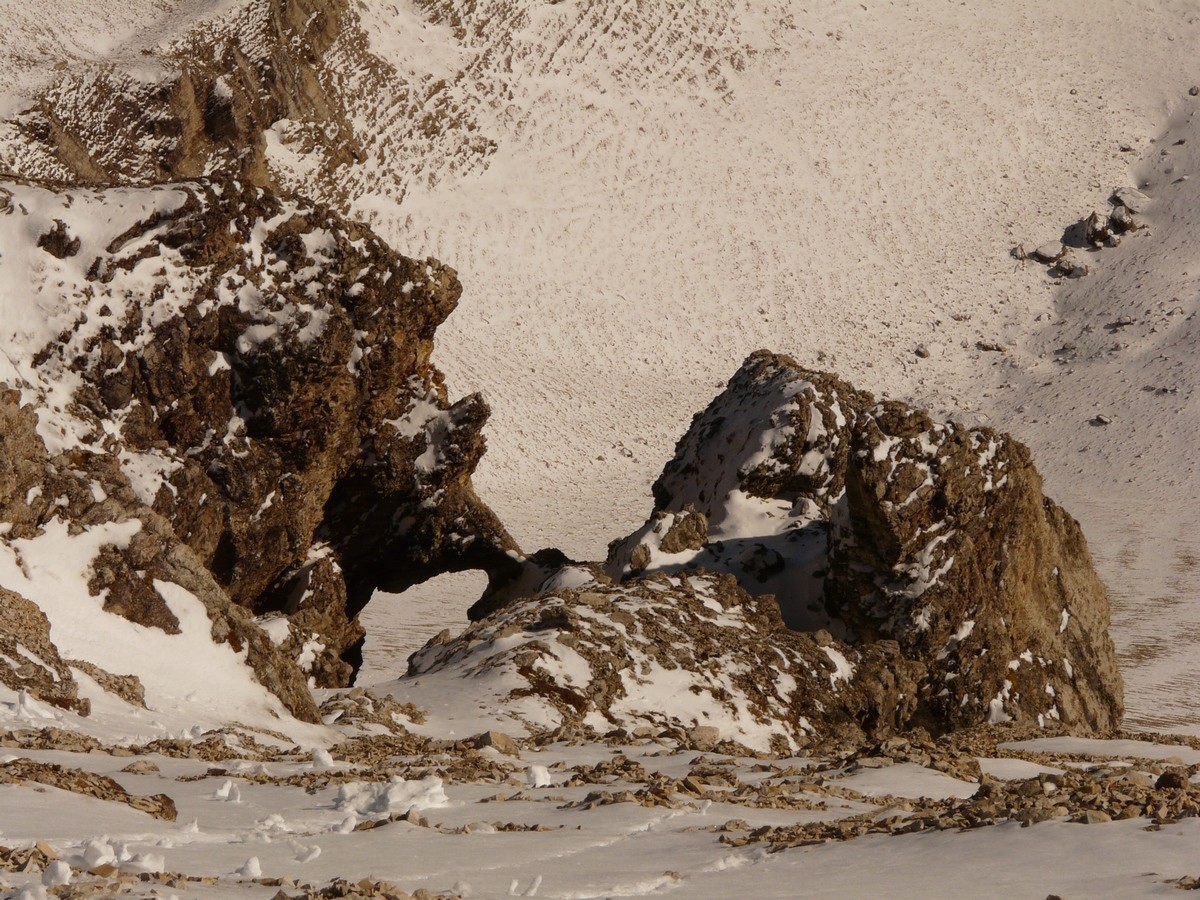 Arche en descendant la voie normale du Grand Ferrand