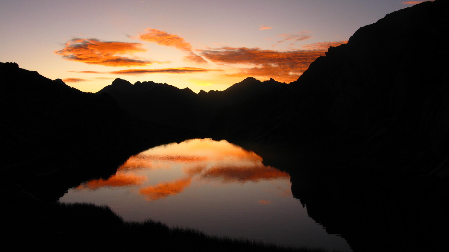 Lever de Soleil en allant vers le Petit Pic du Midi d'Ossau